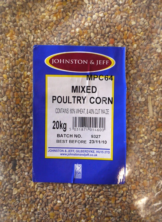Johnston & Jeff Mixed Poultry Corn 60/40 Mix 20kg 1 Johnston & Jeff Mixed Poultry Corn 60/40 Mix 20kg